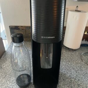 SodaStream Black Sparkling Water Maker